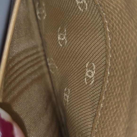 CHANEL interlocking C card case - Picture 10 of 15